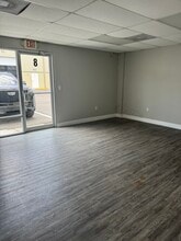 10525 Oak St NE, Saint Petersburg, FL à louer Photo intérieure- Image 1 de 7