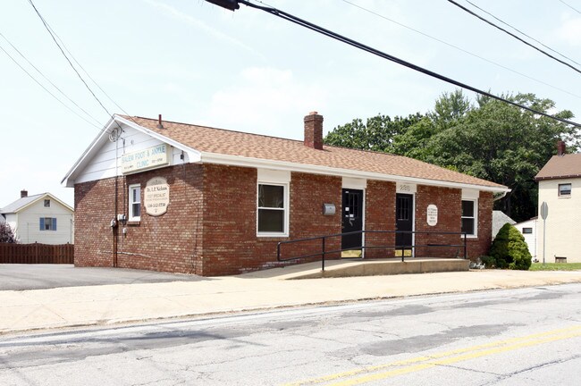 Plus de détails pour 293 N Ellsworth Ave, Salem, OH - Bureau à vendre