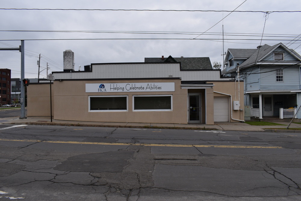 139 Grand Ave, Johnson City, NY à vendre Photo du bâtiment- Image 1 de 1