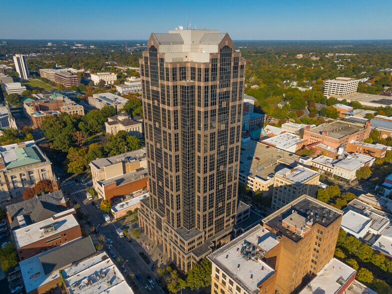 150 Fayetteville St, Raleigh, NC à louer - Photo du bâtiment - Image 2 de 18