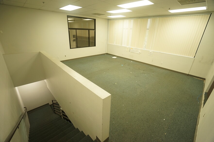 5055 Walnut Grove Ave, San Gabriel, CA à louer - Photo intérieure - Image 3 de 12