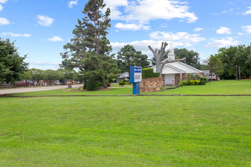 21177 US Highway 80, Wills Point, TX for sale - Building Photo - Image 2 of 23
