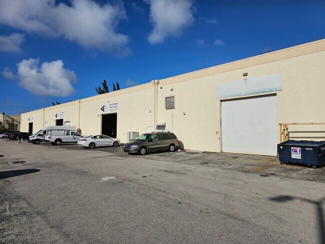 Plus de détails pour 1750 Australian Ave, Riviera Beach, FL - Industriel à louer