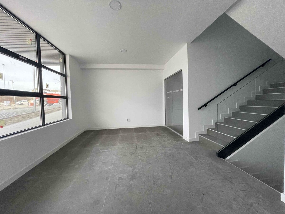 Alcorcón, MAD 28925 - Unit 1 - - Interior Photo - Image 2 of 14