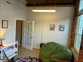 55 Main St, Newmarket, NH à louer Photo intérieure- Image 2 de 14