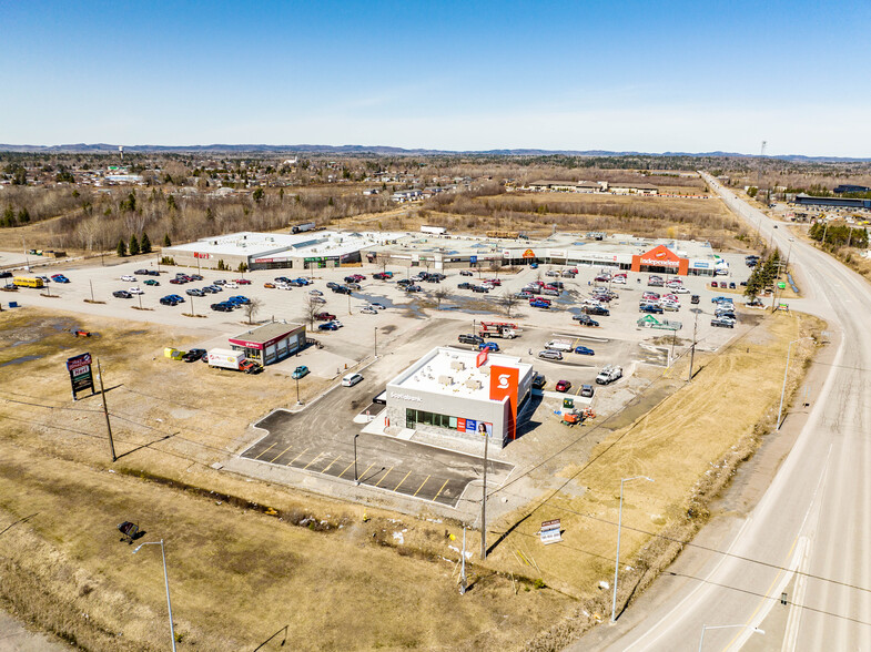 4764 Regional Road 15, Chelmsford, ON for lease - Primary Photo - Image 1 of 10