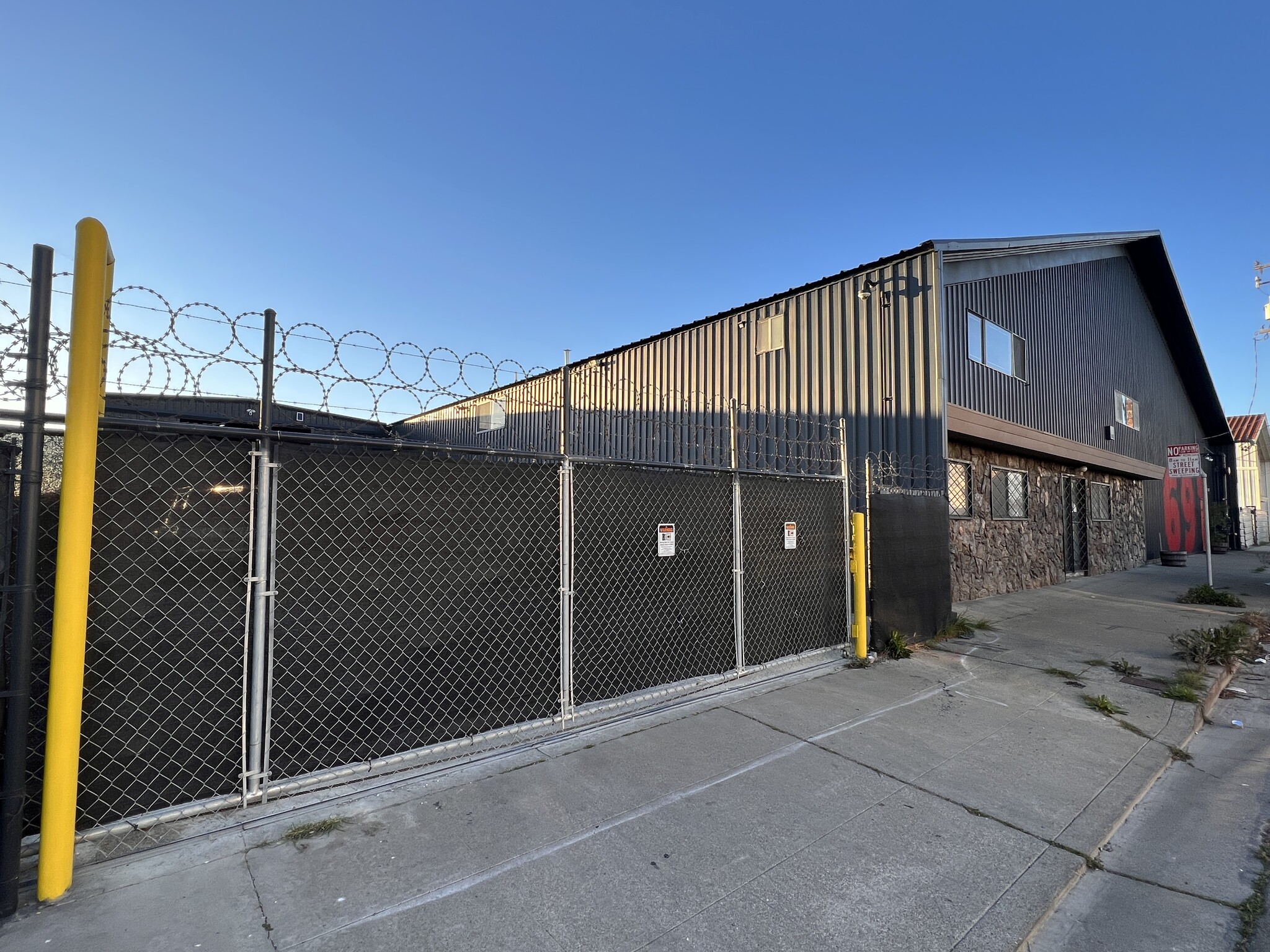 691 S 31st St, Richmond, CA for lease Building Photo- Image 1 of 11