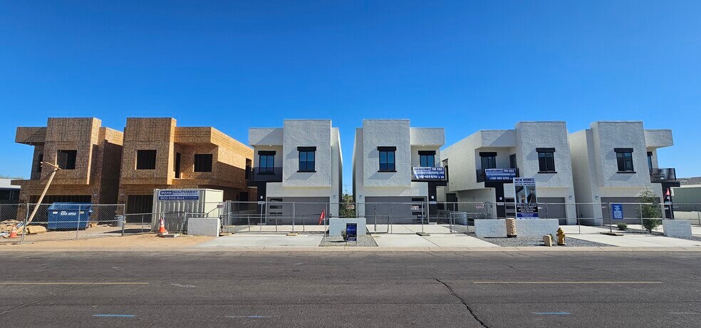 2051 E Michigan Ave, Phoenix, AZ à vendre - Photo intérieure - Image 1 de 9