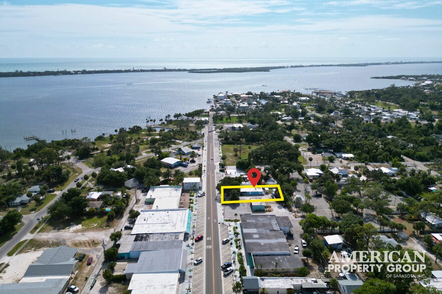 470 W Dearborn St, Englewood, FL à vendre - Photo du bâtiment - Image 1 de 26