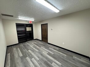 478 Northdale Rd, Lawrenceville, GA for lease Interior Photo- Image 2 of 5