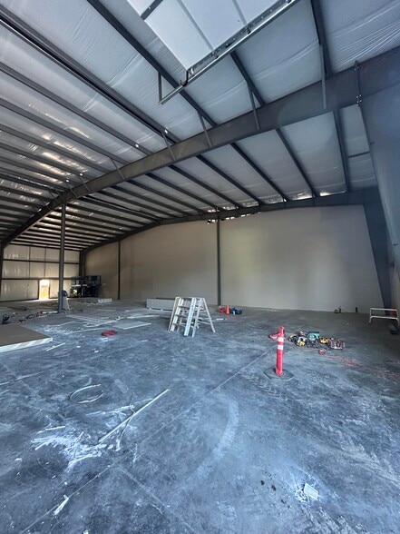 954 Ort Ln, Merlin, OR for lease - Building Photo - Image 3 of 10