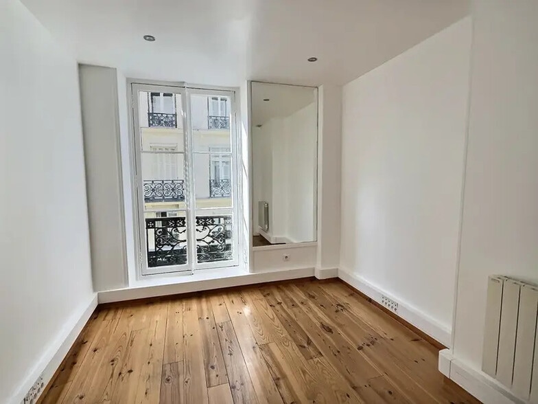 20 Rue Du Cirque, Paris for lease - Interior Photo - Image 3 of 10