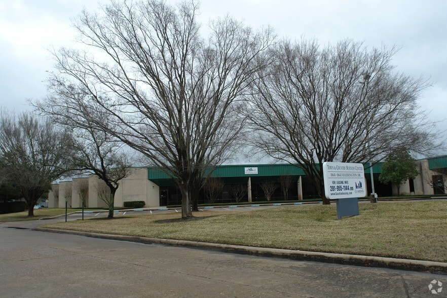 10620 Stebbins Cir, Houston, TX à louer - Photo du bâtiment - Image 3 de 5