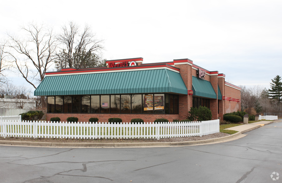 980 E Saginaw Hwy, Grand Ledge, MI for lease - Building Photo - Image 2 of 22