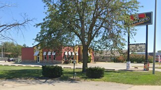 More details for 1727 N Henderson St, Galesburg, IL - Retail for Sale