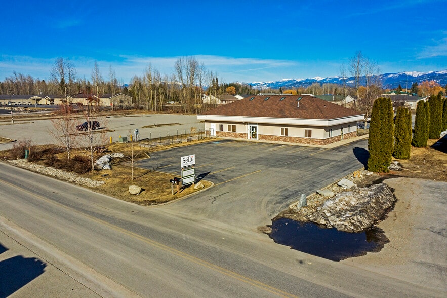 137 McGhee Rd, Sandpoint, ID à vendre - Photo principale - Image 1 de 57