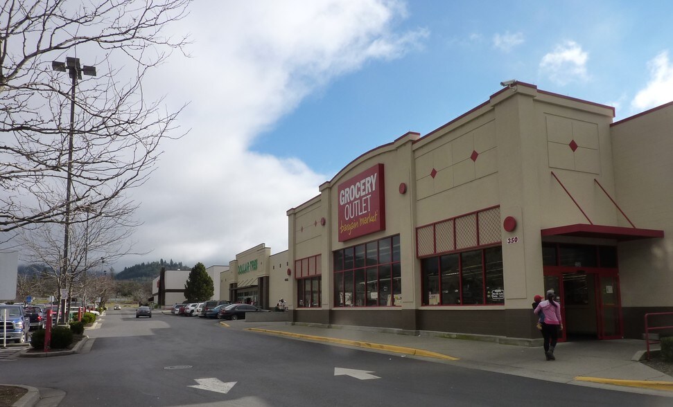 304-350 NE Agness Ave, Grants Pass, OR à louer - Photo du bâtiment - Image 2 de 2