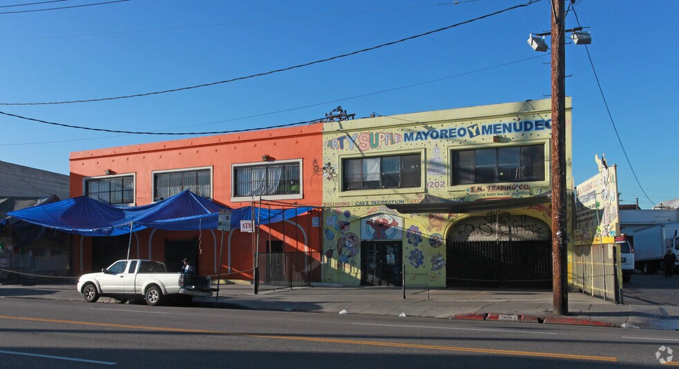 1200-1202 E Olympic Blvd, Los Angeles, CA à vendre - Photo du bâtiment - Image 3 de 4