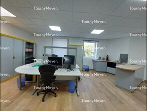 20 Avenue Didier Daurat, Toulouse for sale Interior Photo- Image 2 of 7