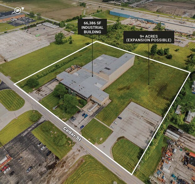 2100 Cedar St, Fremont, OH à vendre - Aérien - Image 2 de 18