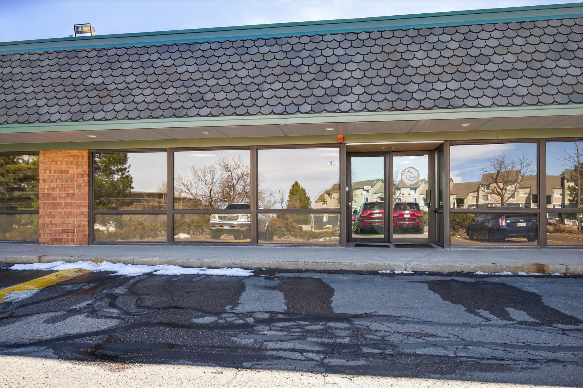 12860 W Cedar Dr, Lakewood, CO à louer Photo intérieure- Image 1 de 24