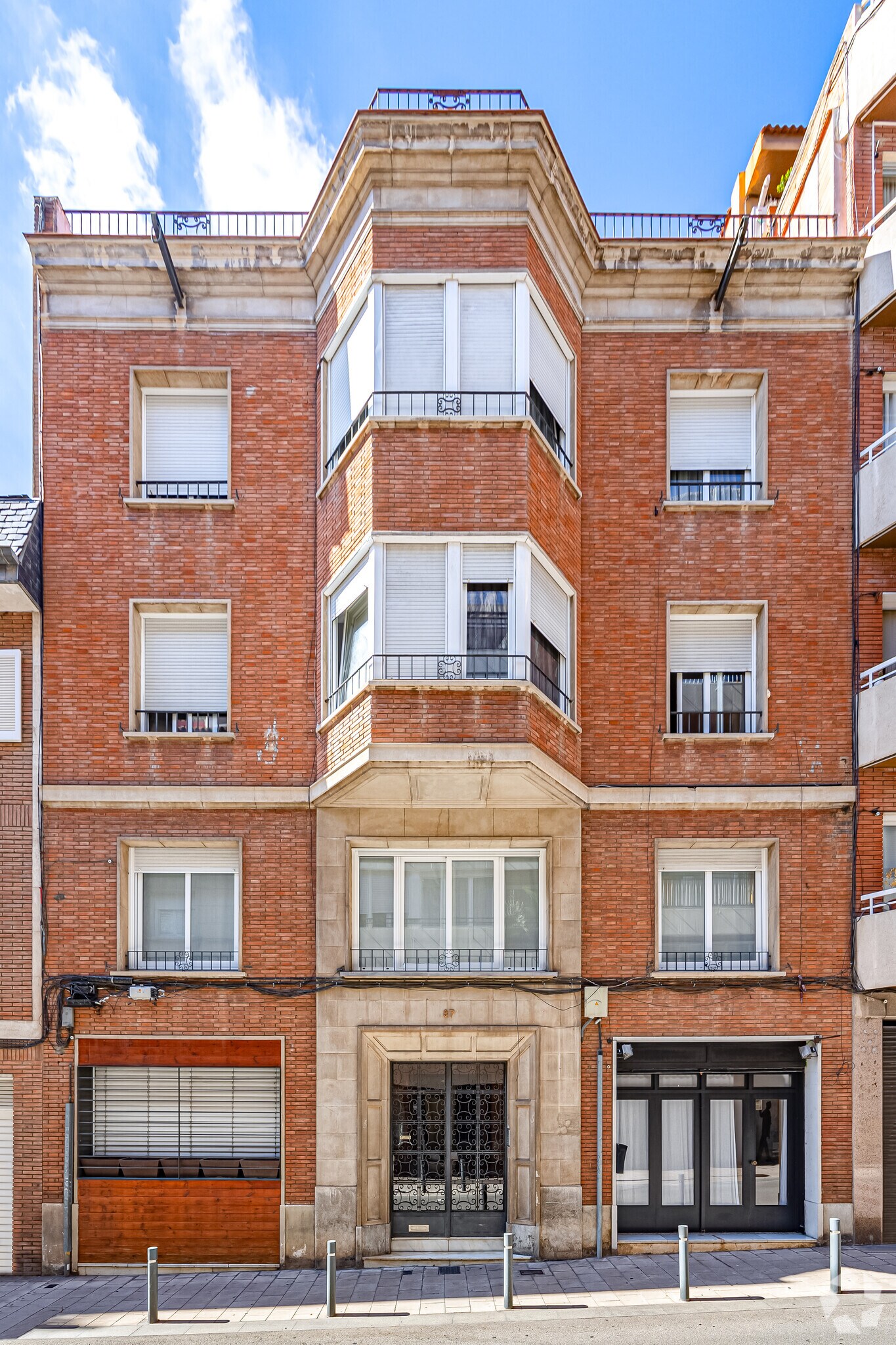 Bureau/Commerce de détail dans Barcelone, Barcelona à louer Photo principale- Image 1 de 2