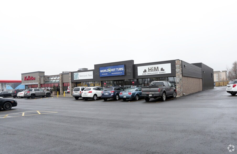 415 Woodlawn Rd W, Guelph, ON for sale - Primary Photo - Image 1 of 1