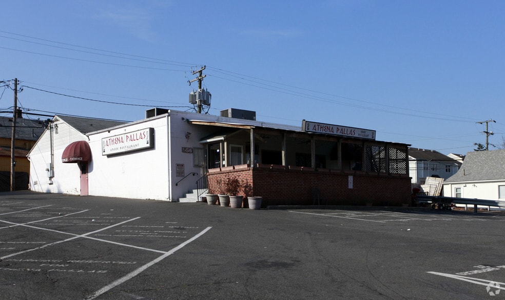 556 22nd St S, Arlington, VA for lease - Primary Photo - Image 1 of 8