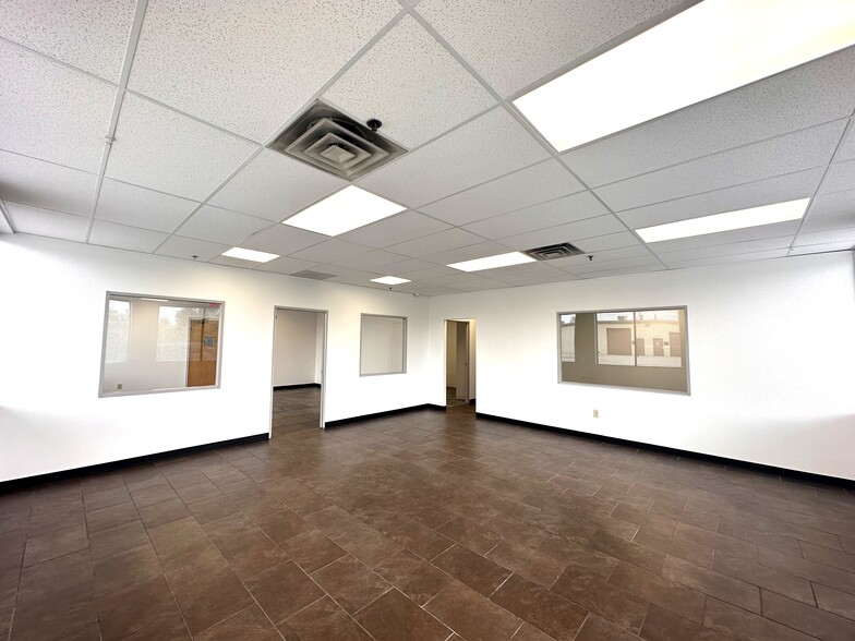 9970-9980 International Blvd, Cincinnati, OH for lease - Interior Photo - Image 2 of 6