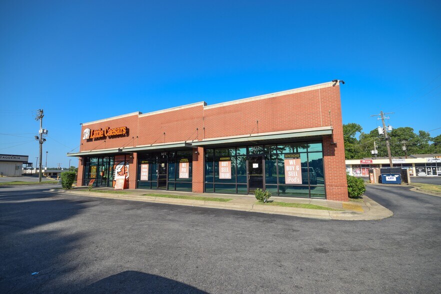 3412 S University Ave, Little Rock, AR à louer - Photo du bâtiment - Image 2 de 2