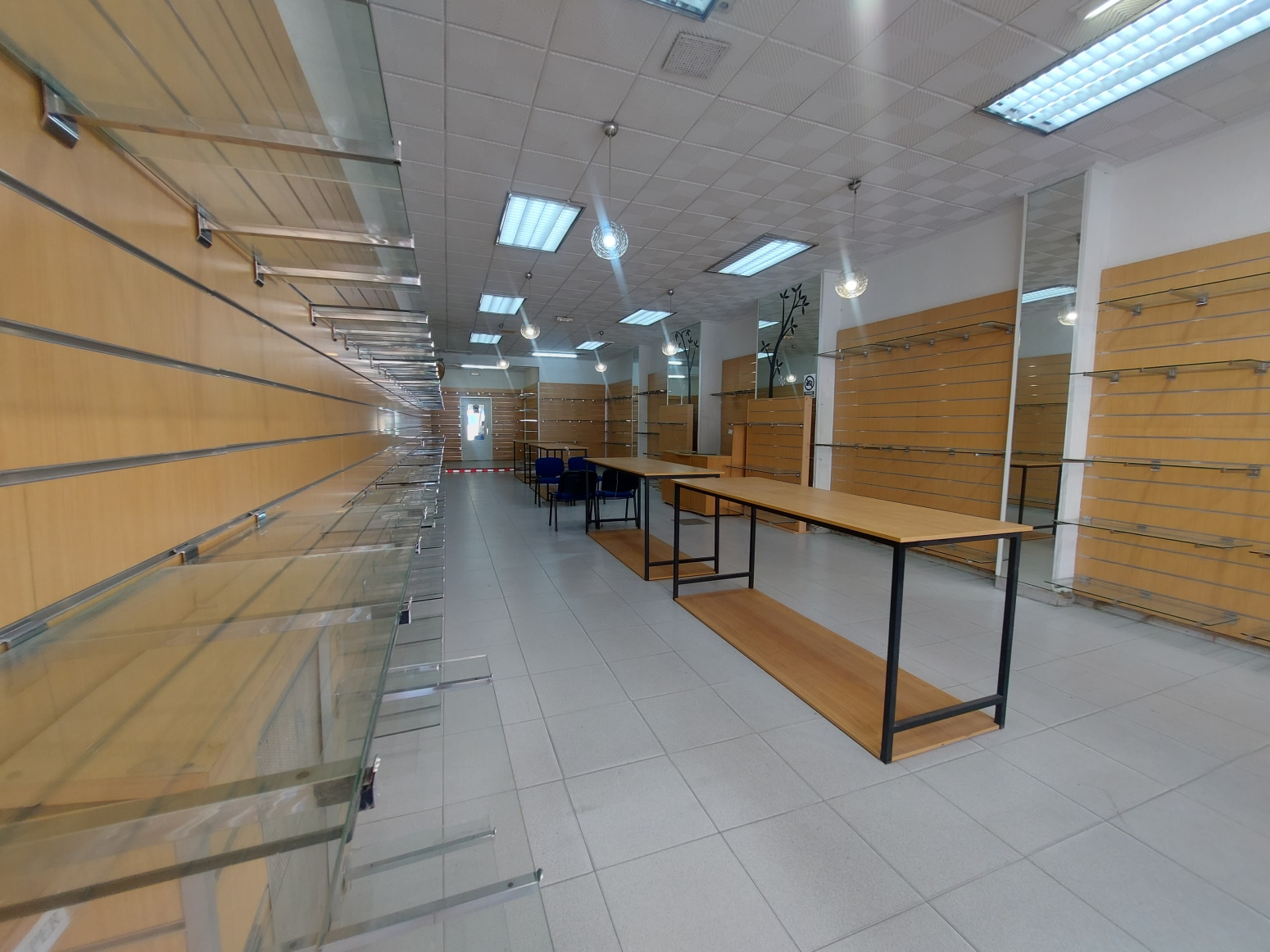 Retail in Logroño, La Rioja for lease Interior Photo- Image 1 of 7