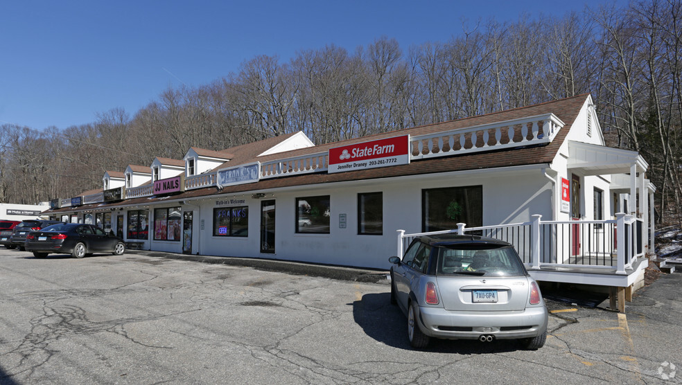 494-506 Main St, Monroe, CT à vendre - Photo principale - Image 1 de 1