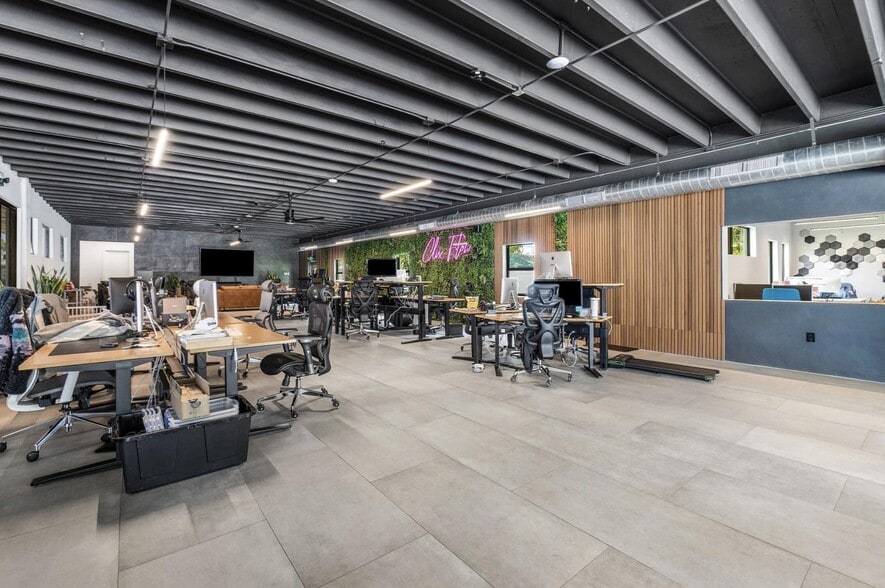 3351 N Federal Hwy, Delray Beach, FL for lease - Building Photo - Image 2 of 12