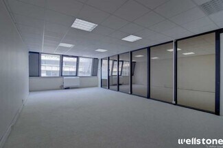 Plus de détails pour 32 Rue De Paradis, Paris - Bureau à vendre