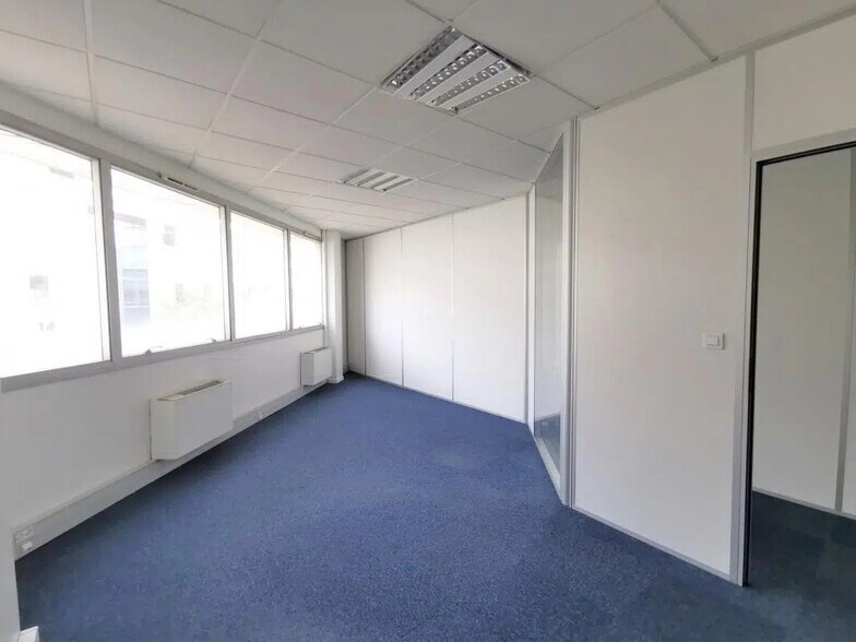 13 Rue Edison, Bron à vendre - Photo intérieure - Image 3 de 6