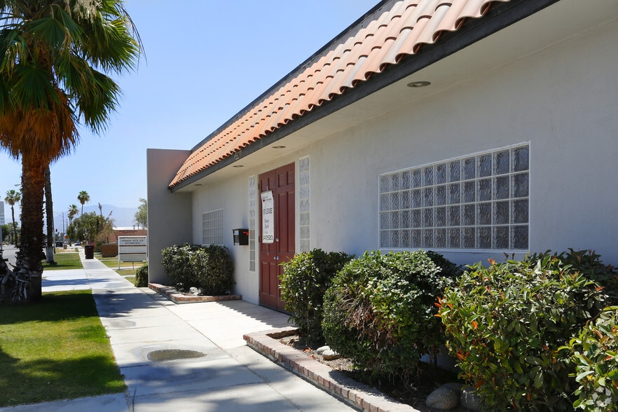 45655 Oasis St, Indio, CA à vendre - Photo du bâtiment - Image 3 de 10