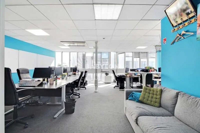 Office in Levallois-Perret for lease - Interior Photo - Image 3 of 8