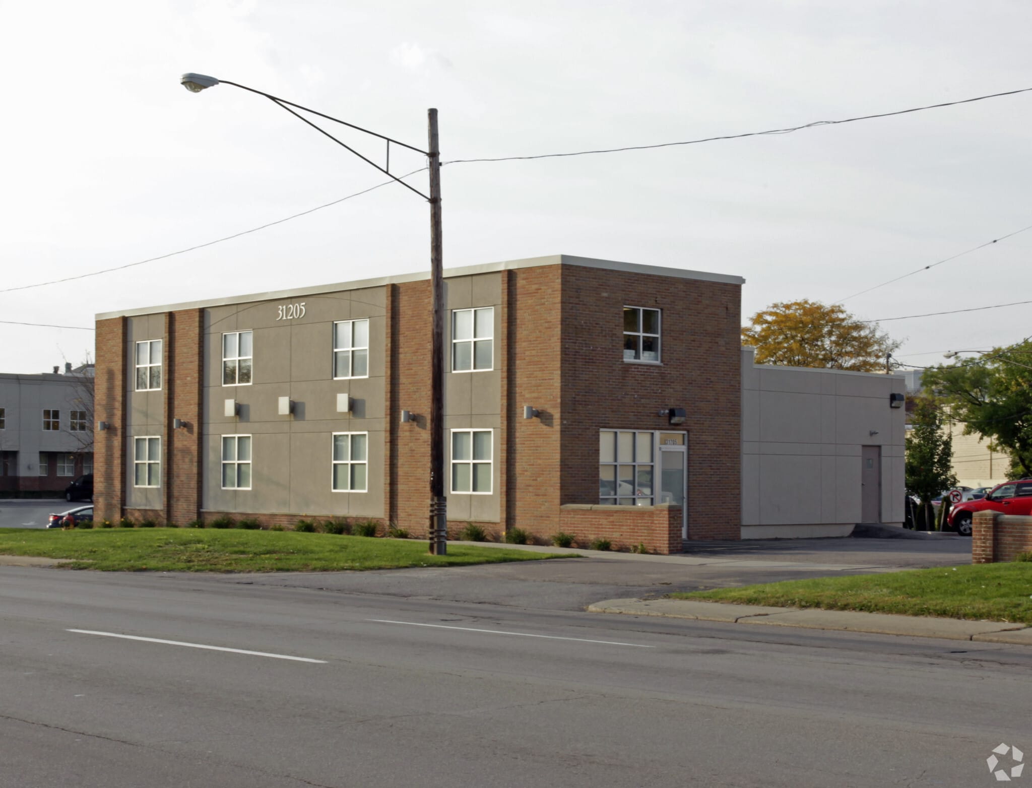 31205 Woodward Ave, Royal Oak, MI à louer Photo du bâtiment- Image 1 de 7