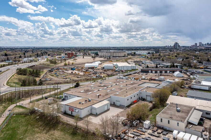 12210 Mount Lawn Rd, Edmonton, AB à vendre - Aérien - Image 1 de 1