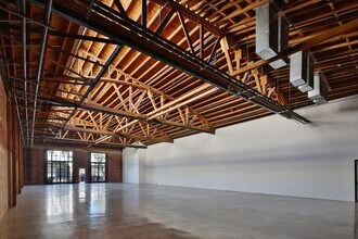 821-835 E 3rd St, Los Angeles, CA à louer Photo intérieure- Image 2 de 4