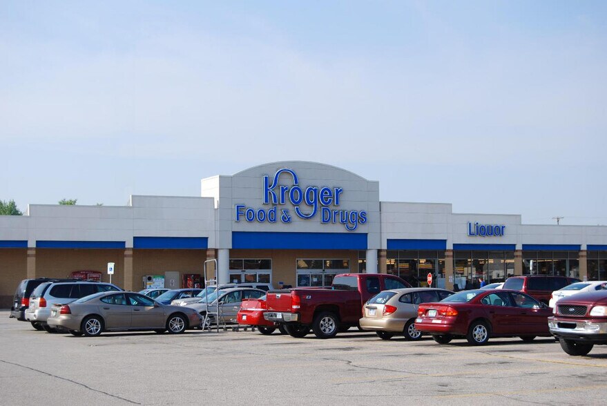 2960 Center Ave, Essexville, MI à louer - Photo principale - Image 1 de 4