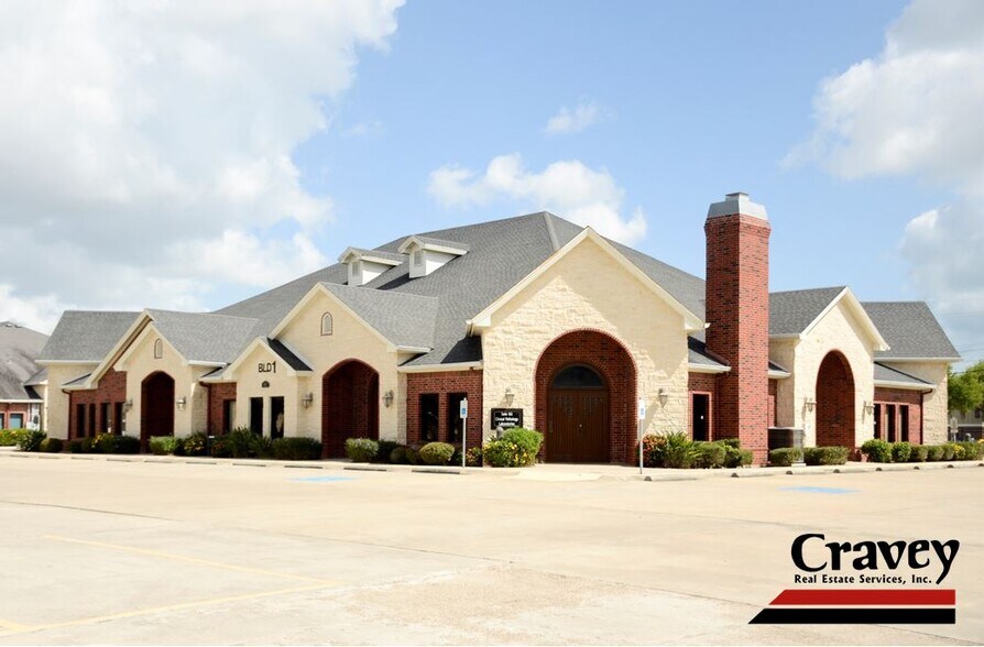 5826 Esplanade Dr, Corpus Christi, TX for lease - Building Photo - Image 2 of 2
