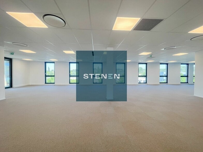 Office in Aix-en-Provence for lease - Interior Photo - Image 3 of 7