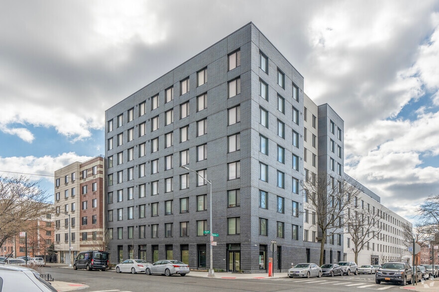 449 Chester St, Brooklyn, NY for lease - Primary Photo - Image 1 of 7