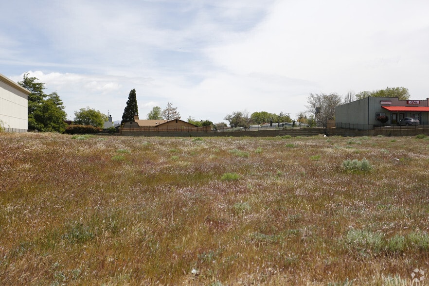 770 Tucker Rd, Tehachapi, CA for sale - Building Photo - Image 3 of 43