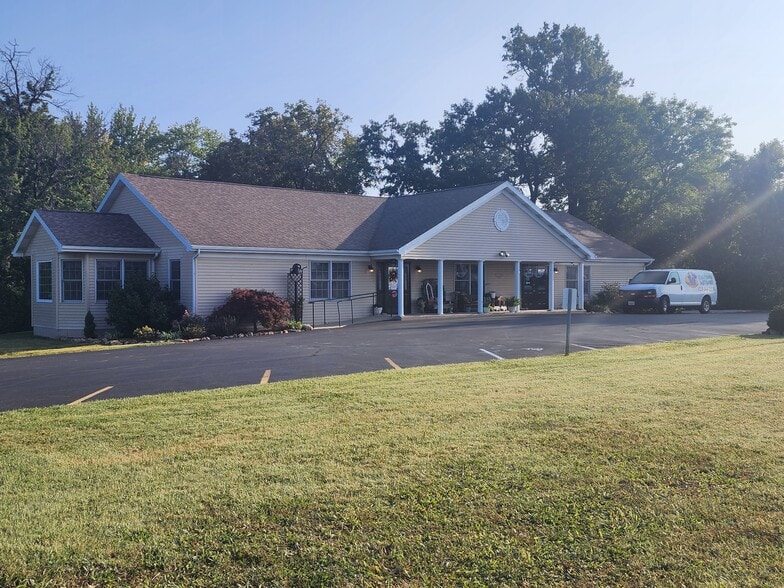 1500 E Main St, Robinson, IL for sale - Building Photo - Image 1 of 35