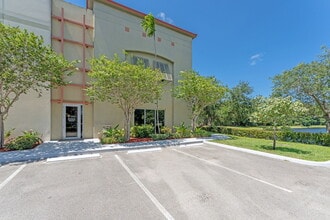 6850 Lyons Technology Pky, Coconut Creek, FL for lease Interior Photo- Image 2 of 30