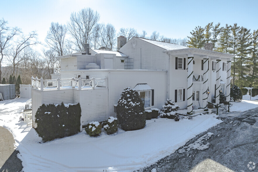 271 Federal Rd, Brookfield, CT for sale - Building Photo - Image 3 of 5