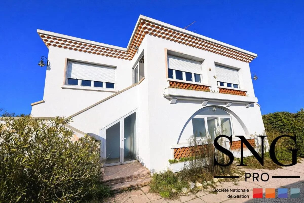 Office in Aix-en-Provence for sale Building Photo- Image 1 of 5