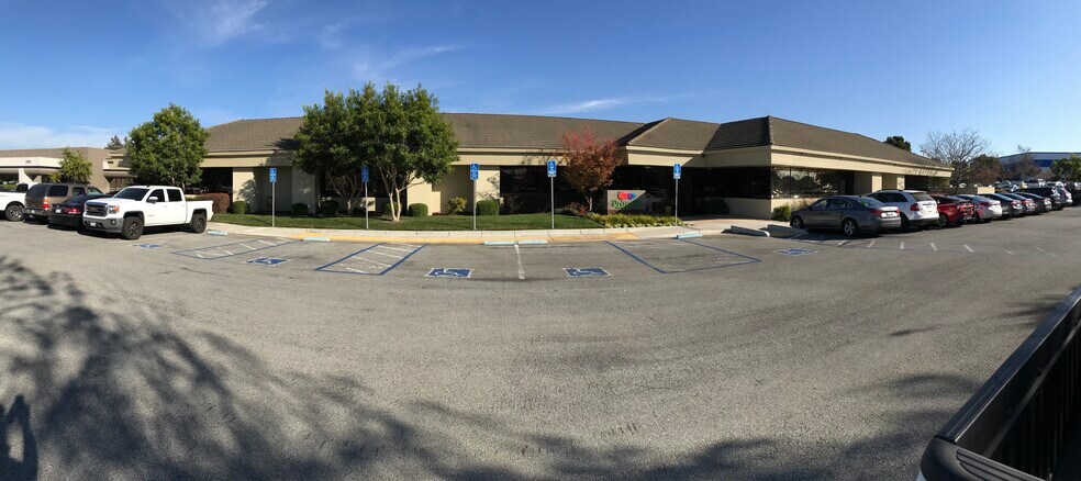 325-345 Westridge Dr, Watsonville, CA à vendre - Photo du bâtiment - Image 2 de 11